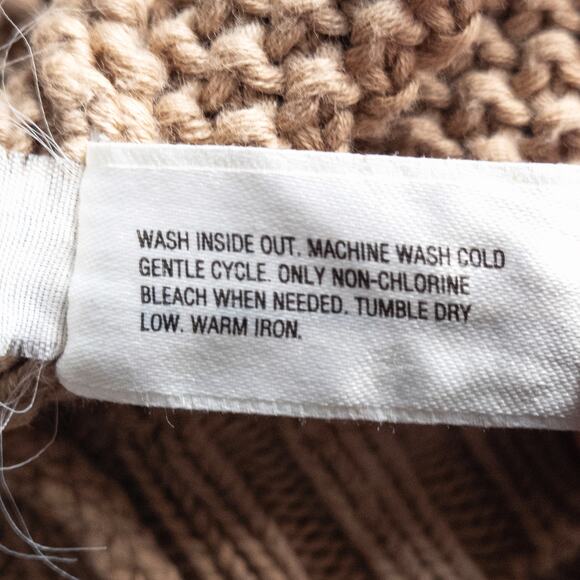 Gap Cable Knit Sweater Beige Size L V Neck Coastal Quiet Luxury - Picture 7 of 8